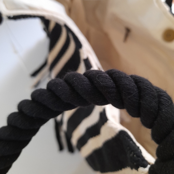 ● Time & True | Fringe Woven Tote Bag - Picture 9 of 11